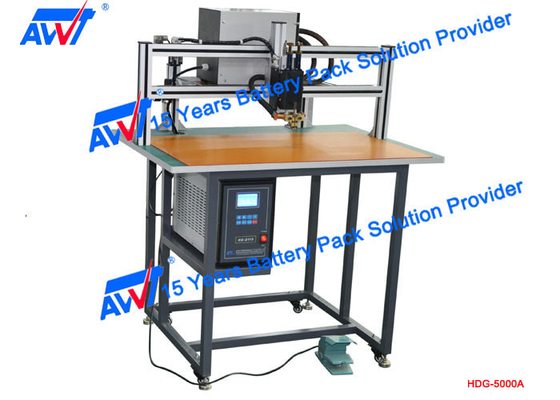 خط تجميع البطارية HDG-8000A 18650 32650 ماكينة لحام البقعة الدقيقة 380 فولت 8000 أمبير